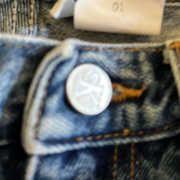 Calvin Klein Jeans Junior Size 7 Boyfriend - Picture 3 of 6